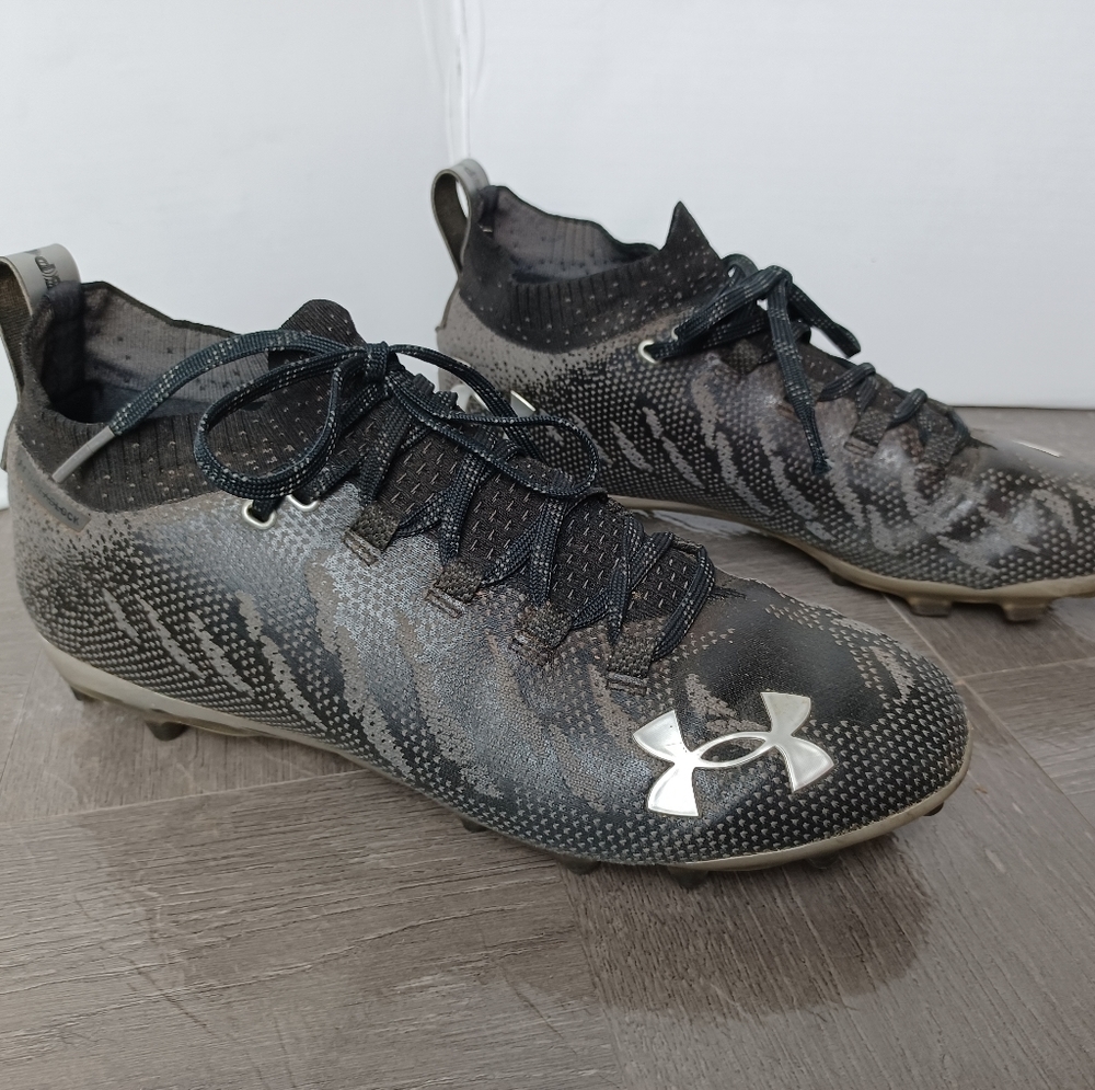 Under Armour Spotlight Football Cleats
